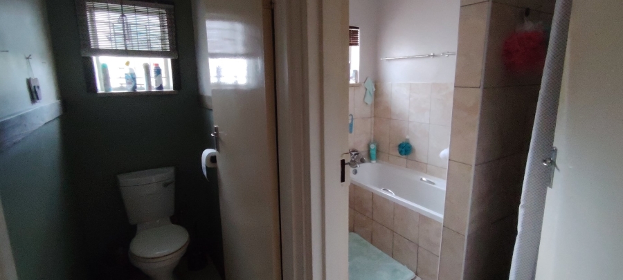 3 Bedroom Property for Sale in Roosheuwel North West